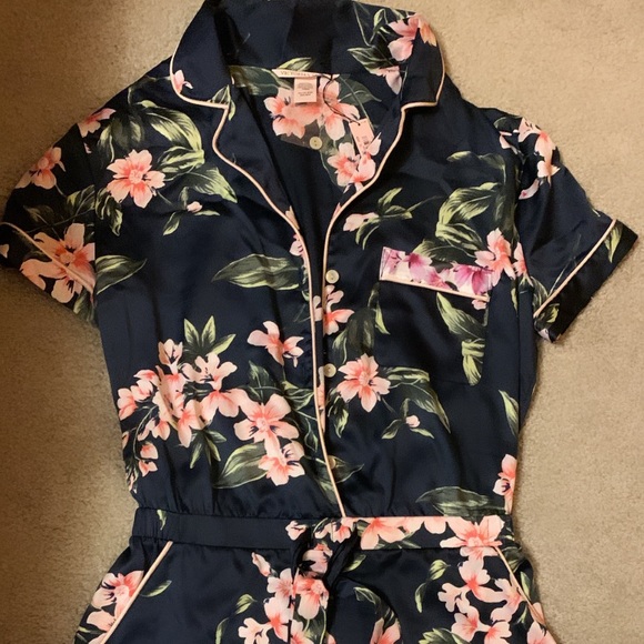 VS Tropical Floral Satin Romper - Picture 5 of 8